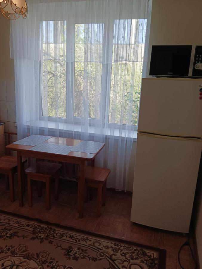 на абая Apartment *
